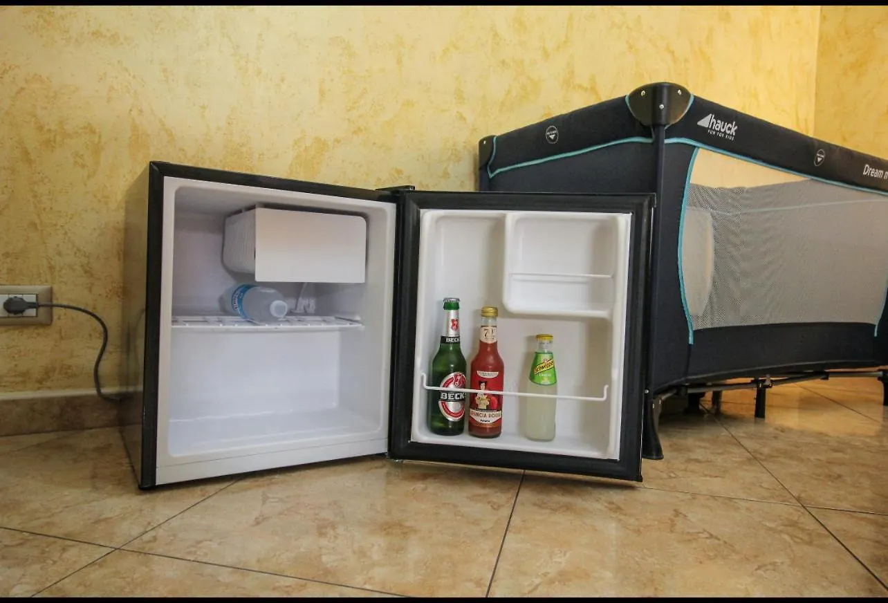 Anthony Apartments Central Station Palermo Guest house