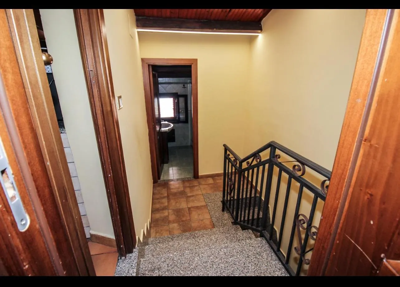 Anthony Apartments Central Station Palermo Italy