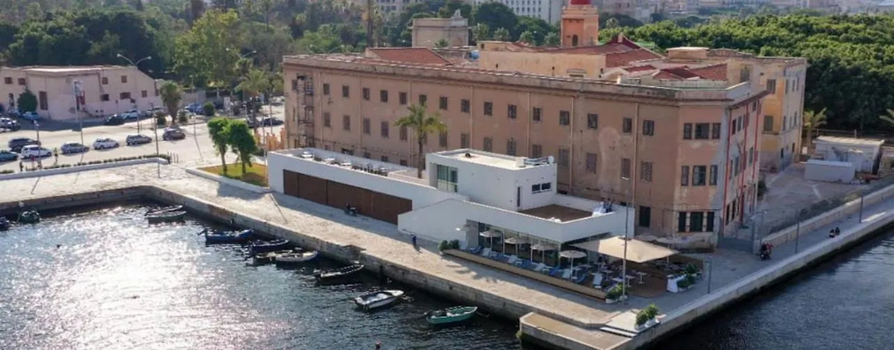 Anthony Apartments Central Station Palermo 0*,  Italy