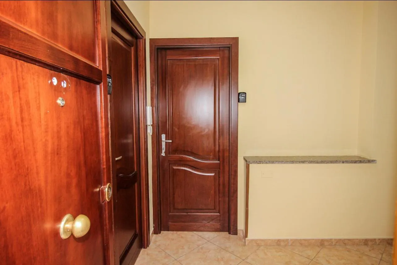 Guest house Anthony Apartments Central Station Palermo Italy